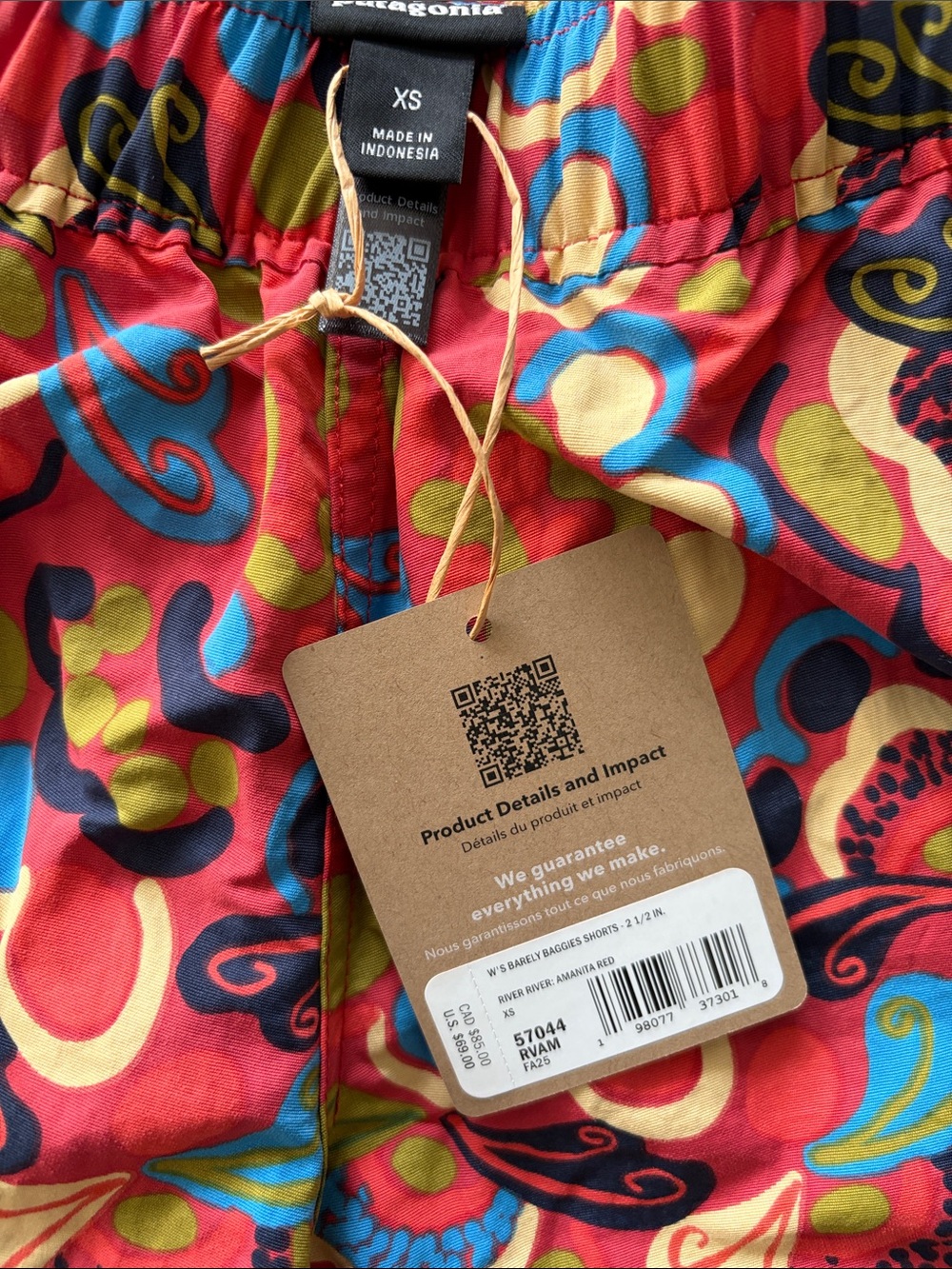 Patagonia Women's barely Baggies- 2.5 in inseam; XS - Picture 2 of 7